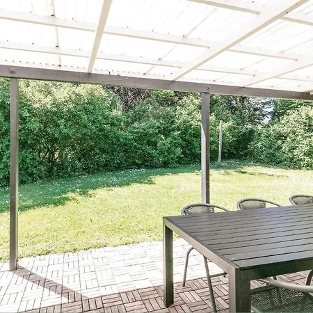 Holiday home Stunning In W/ Wifi And 3 Bedrooms *