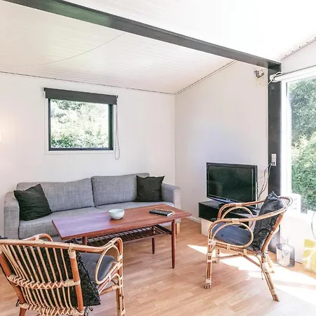 Holiday home Stunning In W/ Wifi And 3 Bedrooms *